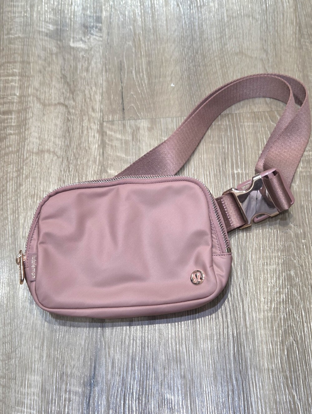 Lululemon Everywhere Belt Bag Women's Preowned Rose Pink